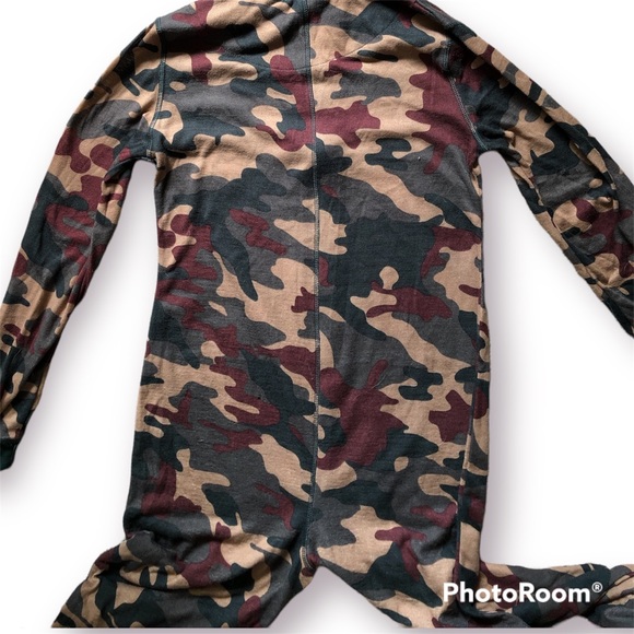 *ARDENE* camo onesie - Picture 2 of 4